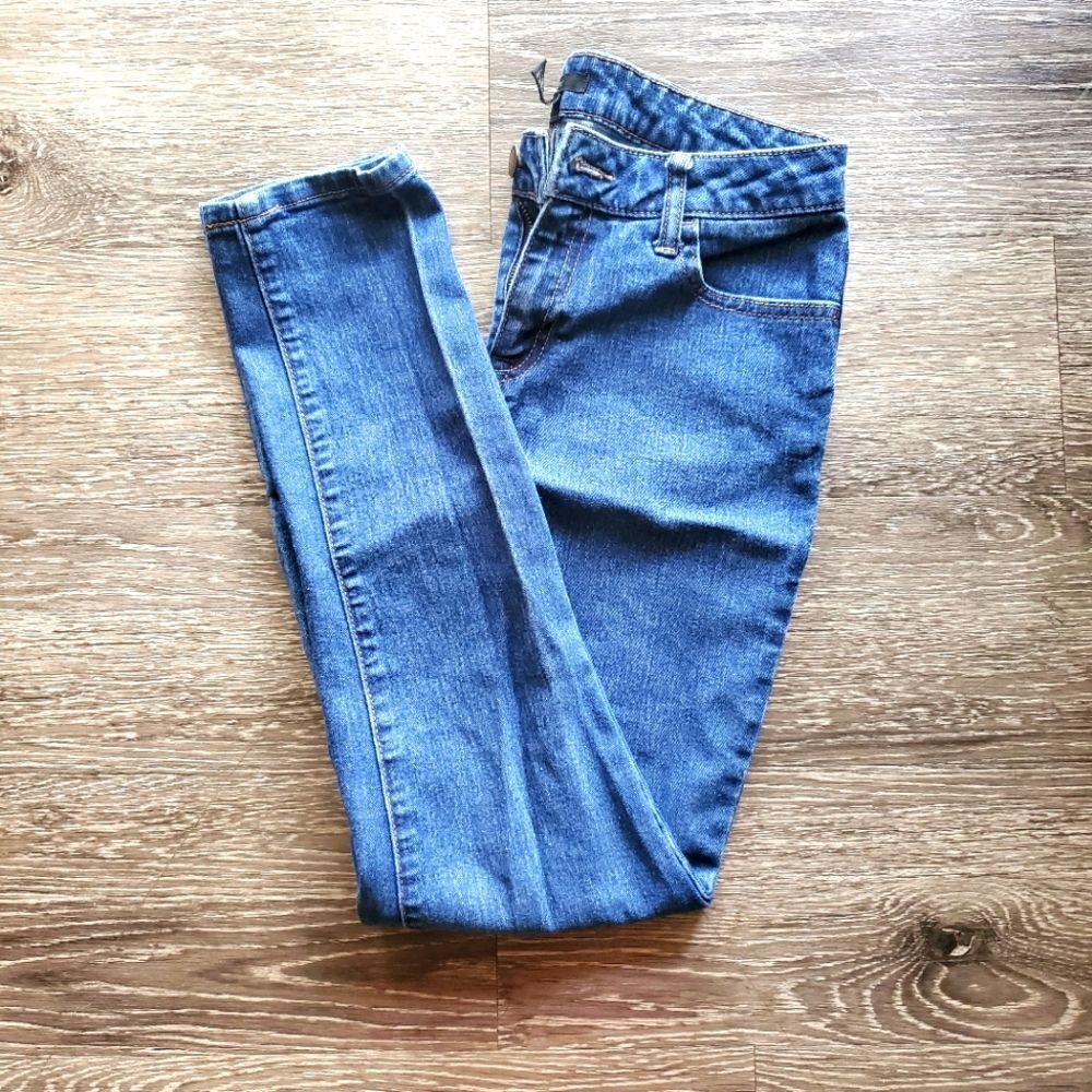 Forever 21 Woman's Denim Blue Dark Wash Skinny Jeans Size 26